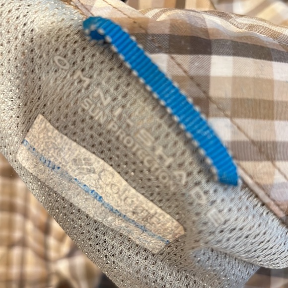 Columbia short sleeve shirt with sun protection in back vents - Picture 11 of 14